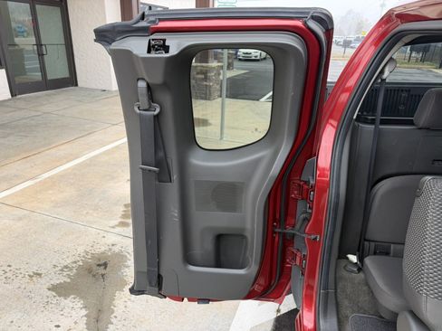 Used 2012 Nissan Frontier SV w/ Sport Appearance Pkg image 14