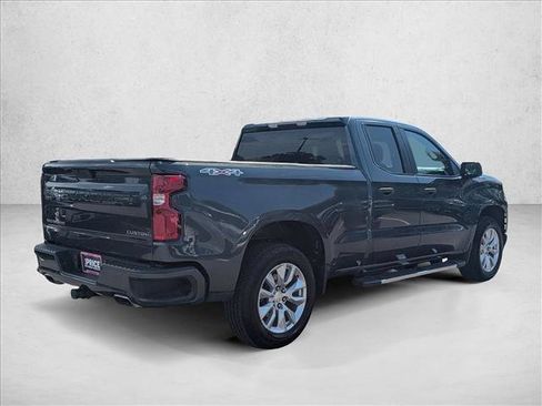 Used 2020 Chevrolet Silverado 1500 Custom w/ Custom Value Package AWD/4WD image 5