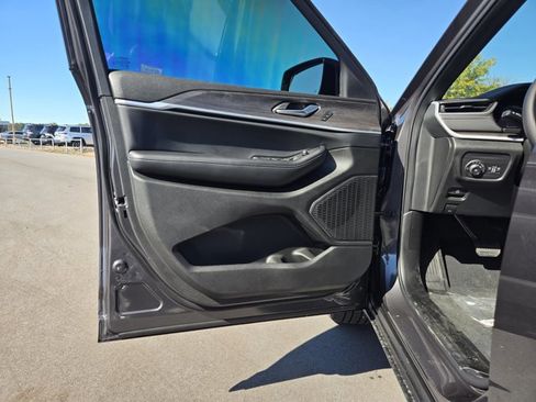 New 2025 Jeep Grand Cherokee Limited w/ Black Appearance Package RWD image 23