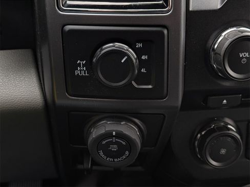 Used 2018 Ford F150 XLT w/ Equipment Group 302A Luxury image 25