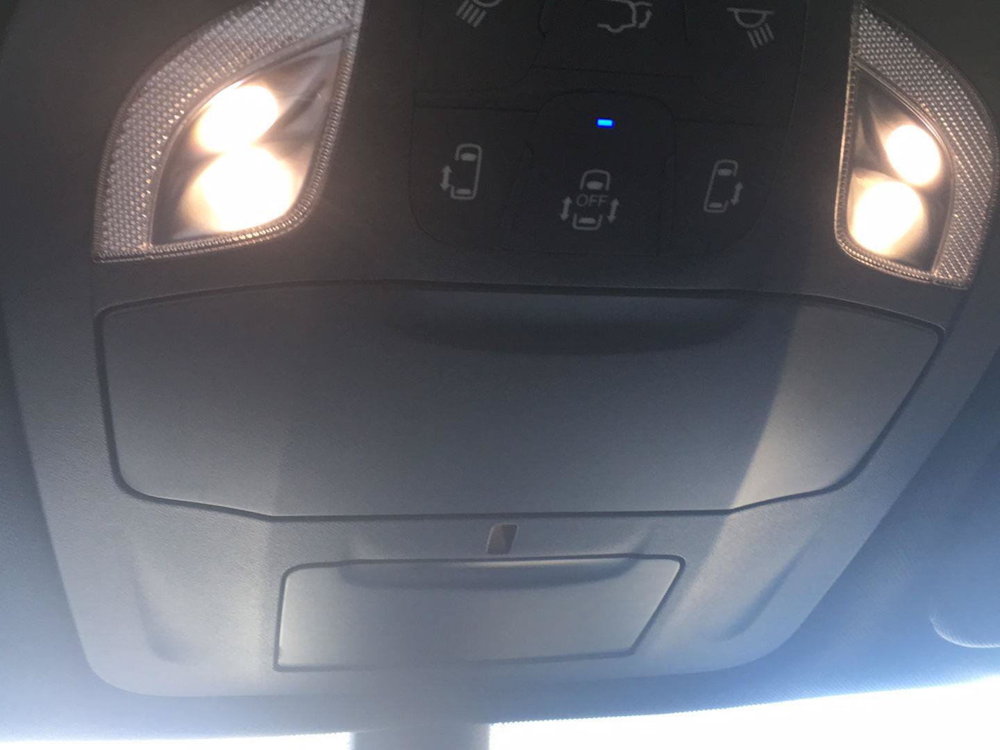 Used 2023 Chrysler Pacifica Touring FWD image 23