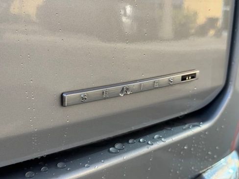 Used 2024 Jeep Wagoneer Series II w/ Flexible Seating Group image 9