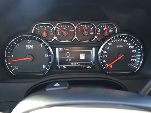 Used 2020 Chevrolet Tahoe LT image 2