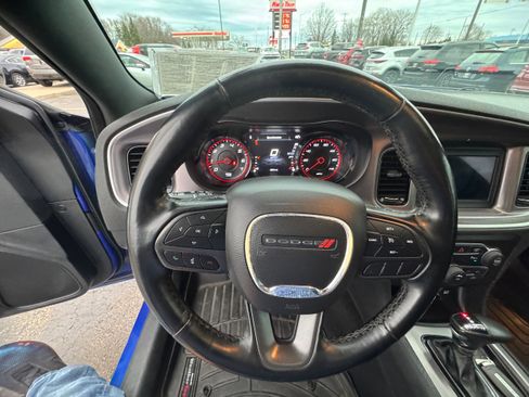 Used 2021 Dodge Charger SXT w/ Blacktop Package RWD image 10