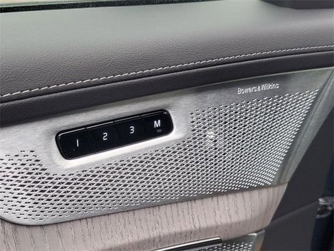 New 2026 Volvo XC90 B6 Ultra w/ Lounge Package image 11
