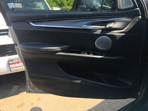 Used 2017 BMW X6 M AWD/4WD image 19