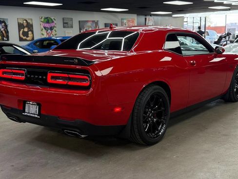 Used 2022 Dodge Challenger R/T Scat Pack w/ Plus Package RWD image 4