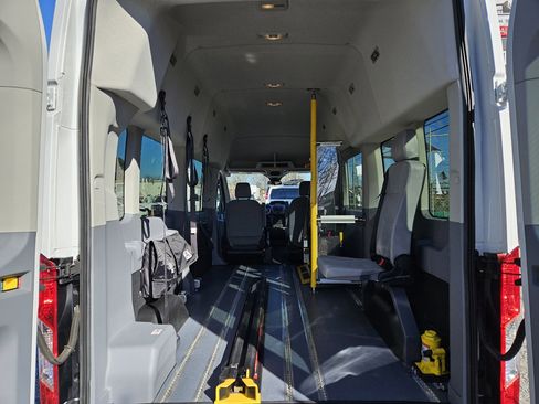 Used 2016 Ford Transit 350 XLT image 40