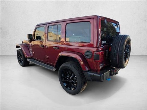 Used 2022 Jeep Wrangler Unlimited Sahara w/ Cold Weather Group image 7