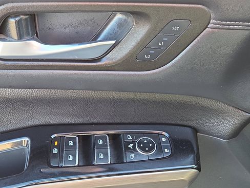 Used 2024 Nissan Pathfinder Platinum w/ Cargo Package image 11