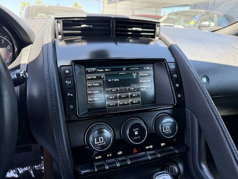 Used 2016 Jaguar F-TYPE Coupe RWD image 11