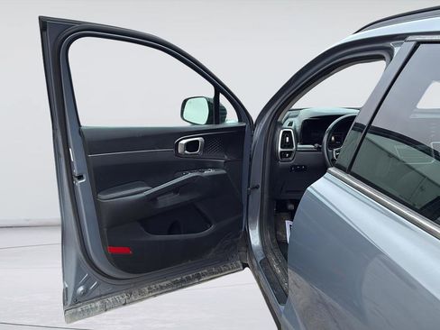 Used 2021 Kia Sorento S w/ Panoramic Sunroof Package image 11