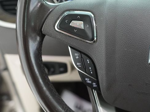 Used 2019 Lincoln MKC Reserve w/ MKC Technology Package FWD image 8
