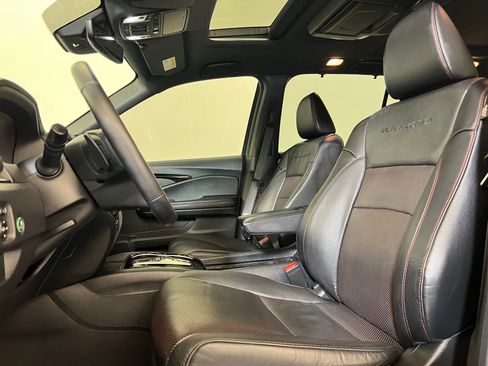 Used 2020 Honda Pilot Black Edition image 5