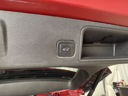 Used 2019 GMC Terrain SLT w/ Preferred Package AWD/4WD image 6