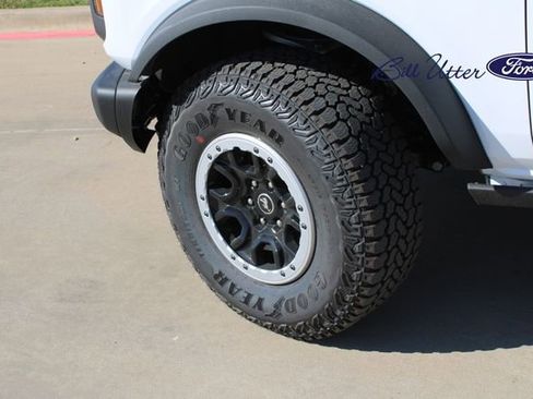 New 2025 Ford Bronco Badlands image 5