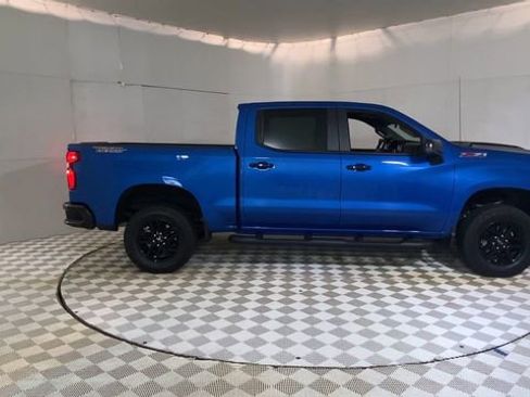 Used 2023 Chevrolet Silverado 1500 LT Trail Boss w/ Protection Package AWD/4WD image 9