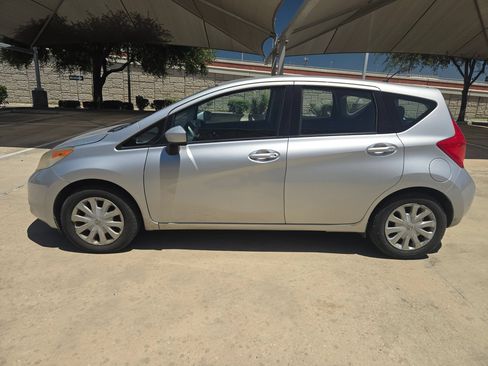 Used 2015 Nissan Versa Note SV FWD image 6