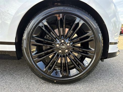 New 2026 Land Rover Range Rover Velar Dynamic SE image 8