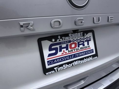 Used 2022 Nissan Rogue SV FWD image 10
