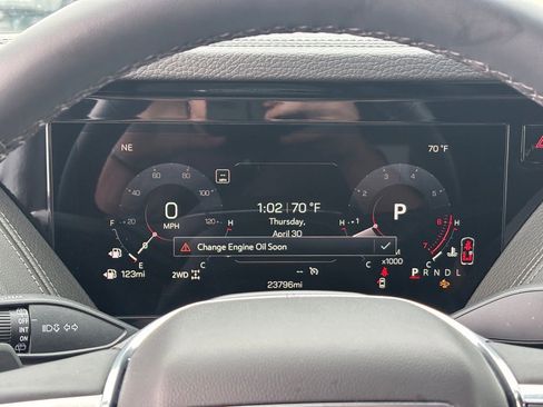 Used 2025 GMC Yukon XL Denali AWD/4WD image 17