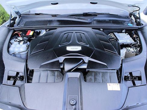 Used 2019 Porsche Cayenne AWD/4WD image 24