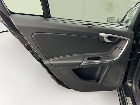 Used 2017 Volvo S60 T5 Inscription FWD image 28