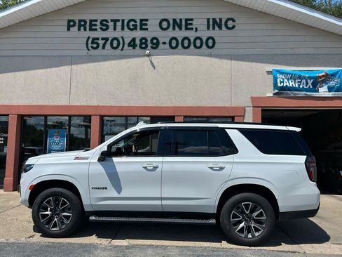 Used 2024 Chevrolet Tahoe Z71 w/ Luxury Package AWD/4WD image 3