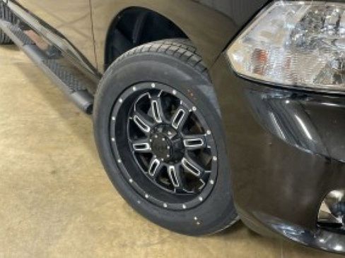 Used 2018 RAM 1500 Express w/ Express Value Package AWD/4WD image 11