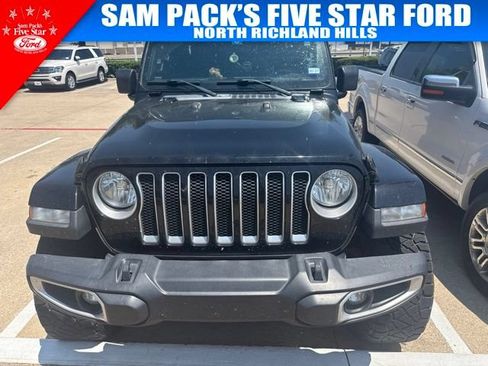 Used 2020 Jeep Wrangler Unlimited Sahara w/ Uconnect 4C Nav & Sound Group AWD/4WD image 2