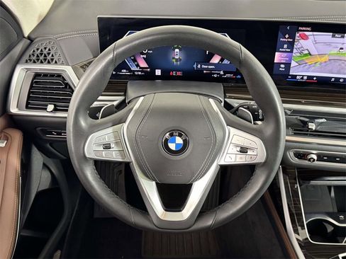 Used 2025 BMW X7 xDrive40i w/ Climate Comfort Package image 20