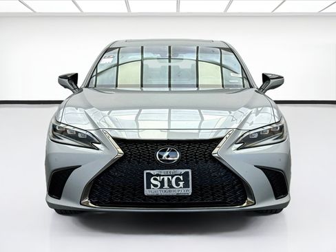 Used 2024 Lexus ES 300h F Sport FWD image 2