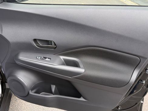 Used 2025 Nissan Kicks Play S image 13