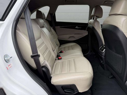 Used 2017 Kia Sorento EX w/ EX Premium Package image 16