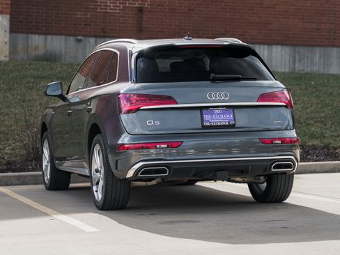 Used 2023 Audi Q5 2.0T Prestige w/ Prestige Package image 5