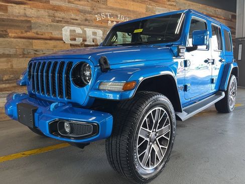 Used 2023 Jeep Wrangler Unlimited Sahara image 14