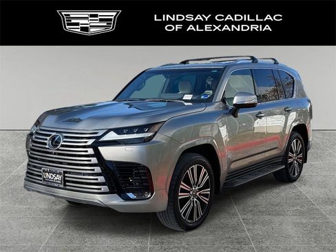 Used 2024 Lexus LX 600 4WD w/ Luxury Package image 1