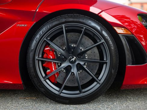 Used 2021 McLaren 720S Performance RWD image 9