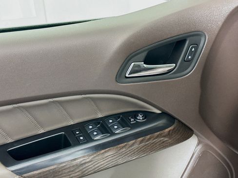 Used 2022 GMC Canyon Denali image 15