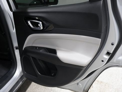 Certified 2024 Jeep Compass Limited image 24