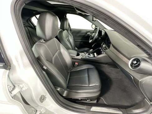 Used 2022 Alfa Romeo Giulia Ti image 30
