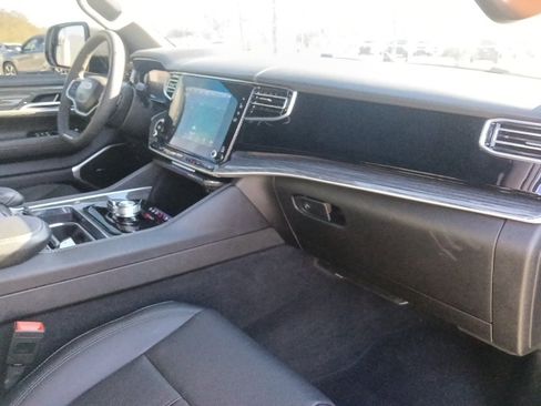 Used 2022 Jeep Wagoneer Series II image 34