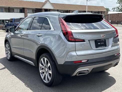 Used 2023 Cadillac XT4 Premium Luxury w/ Technology Package AWD/4WD image 8
