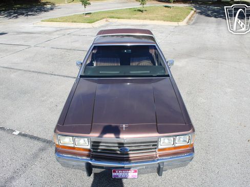 Used 1989 Ford LTD Crown Victoria image 33