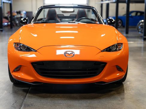 Used 2019 MAZDA MX-5 Miata 30th Anniversary image 16