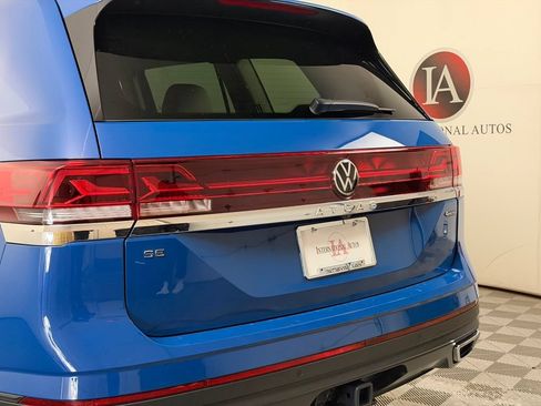 Used 2025 Volkswagen Atlas SE AWD/4WD image 10