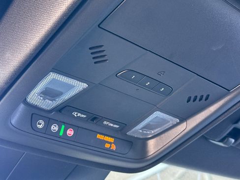 Used 2025 Cadillac XT4 Premium Luxury FWD image 22