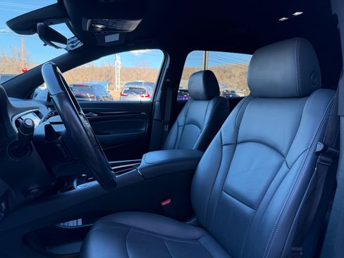 Used 2024 Buick Enclave Premium image 11