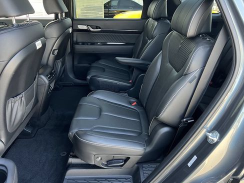 Used 2024 Hyundai Palisade Calligraphy FWD image 23