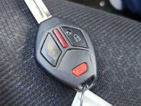 Used 2011 Mitsubishi Outlander Sport ES image 28